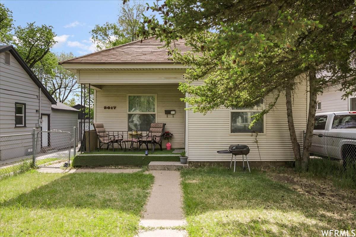2017 Jackson Ave - Photo 1