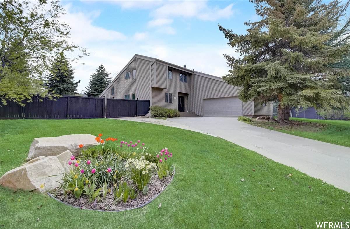 1433 Willow Loop - Photo 1