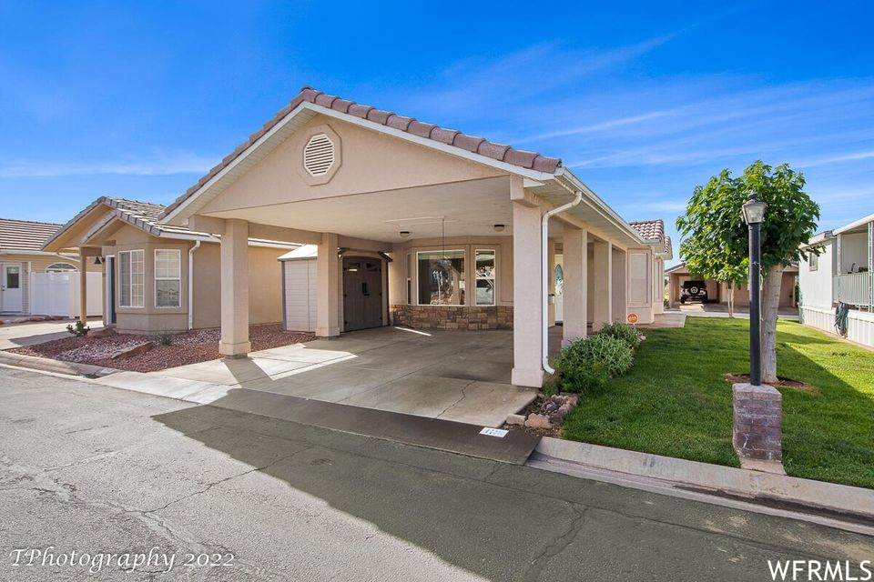 2990 Riverside Dr - Photo 1