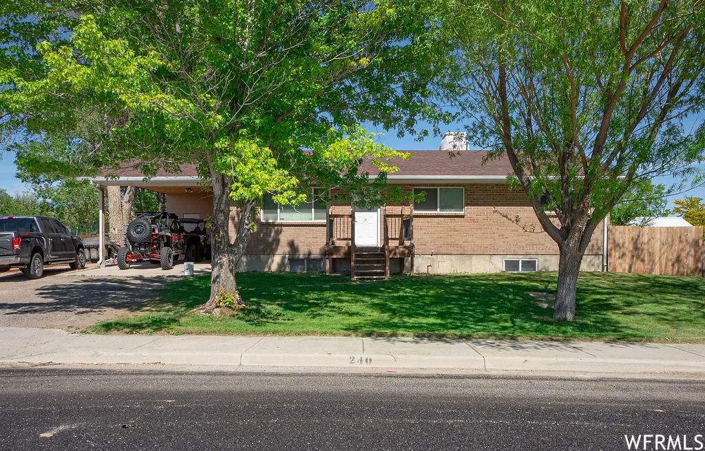 240 400 - Photo 1