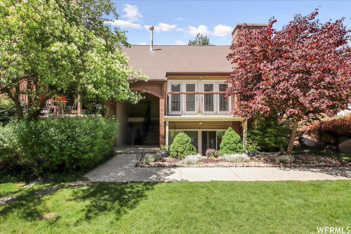 8109 Cottonwood Cir - Photo 1