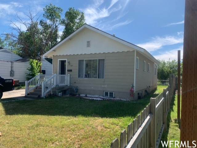 327 300 - Photo 1