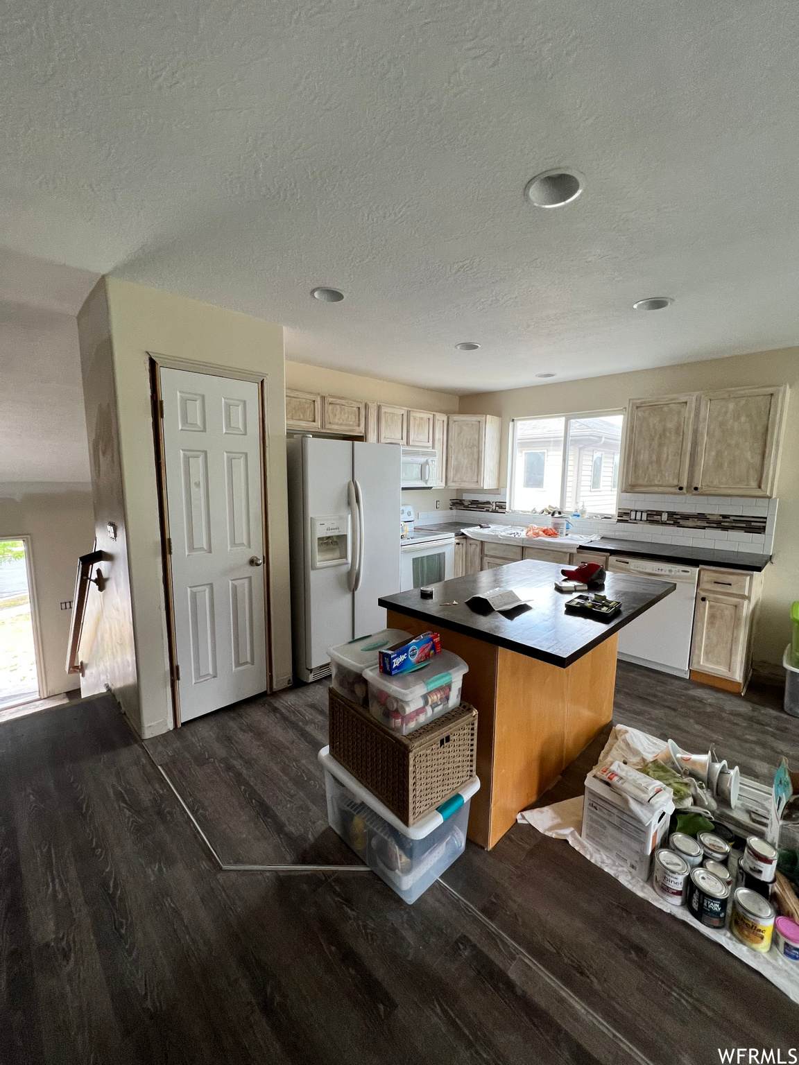 370 Stamford Dr - Photo 1