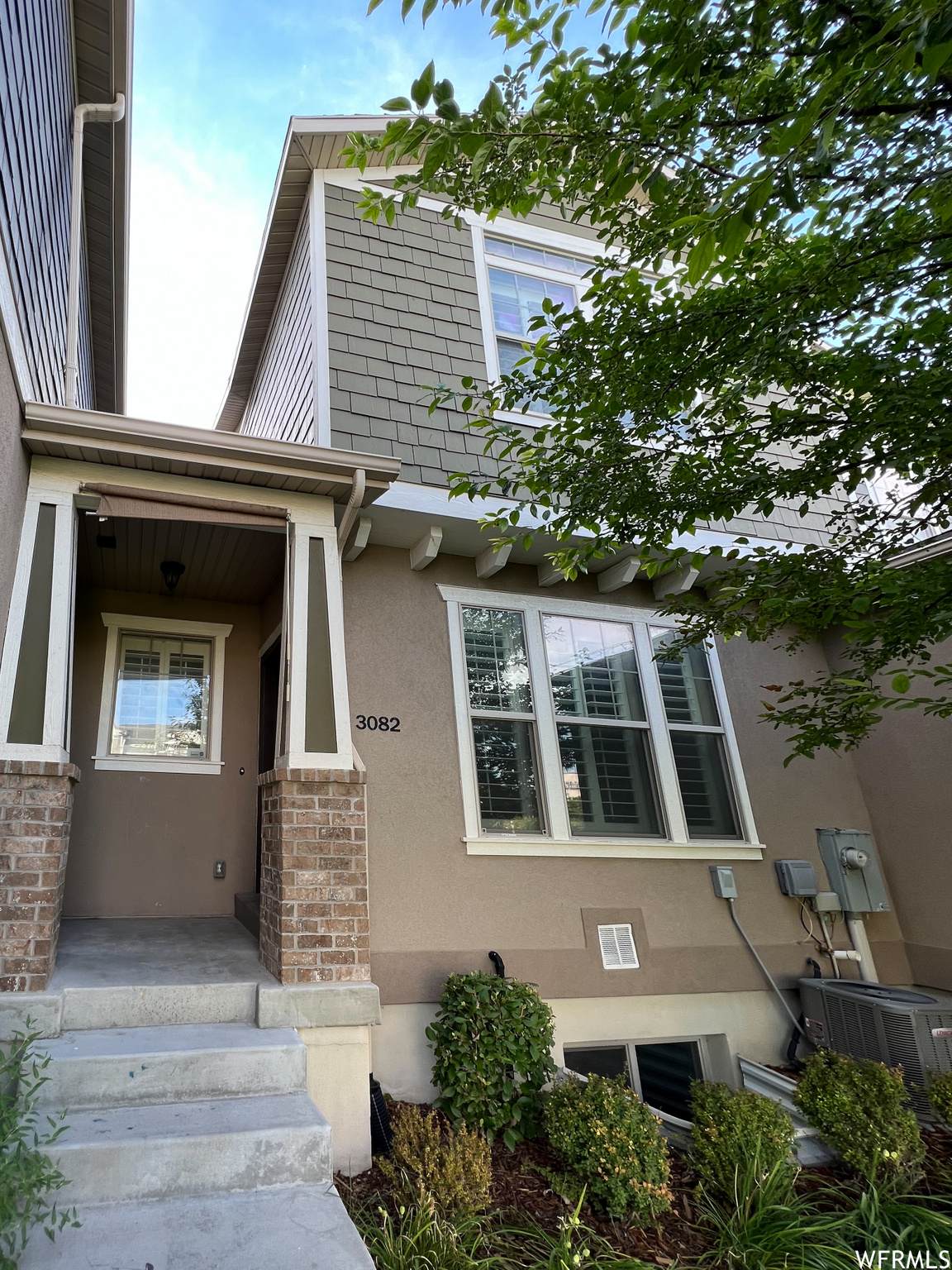 3082 Islington Ln - Photo 1