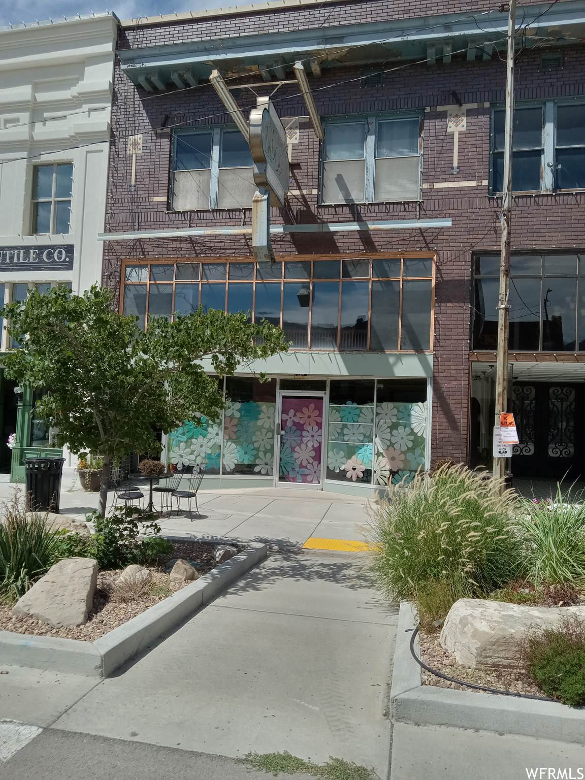 124 Main St - Photo 1