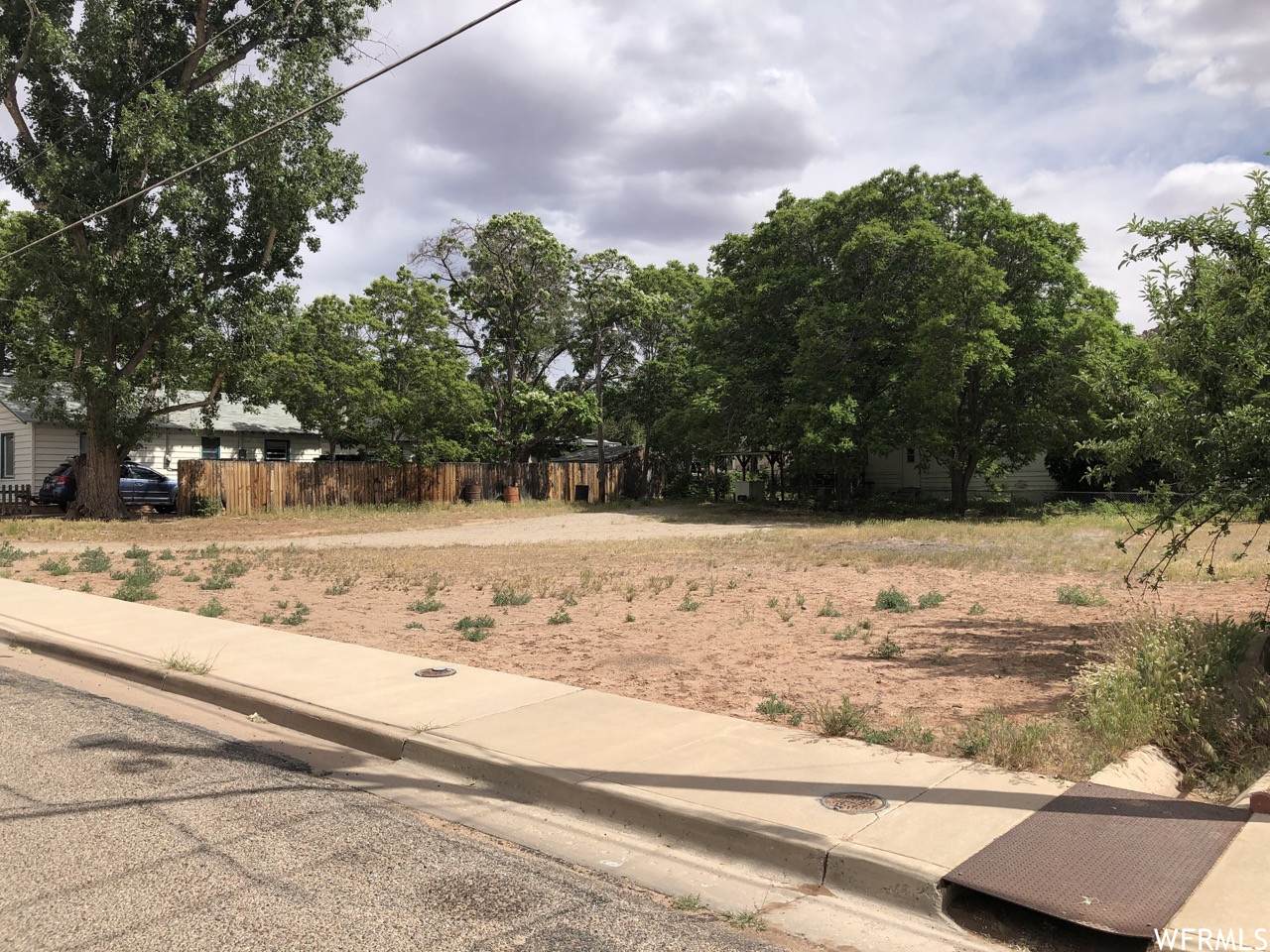 580 Locust Ln - Photo 1