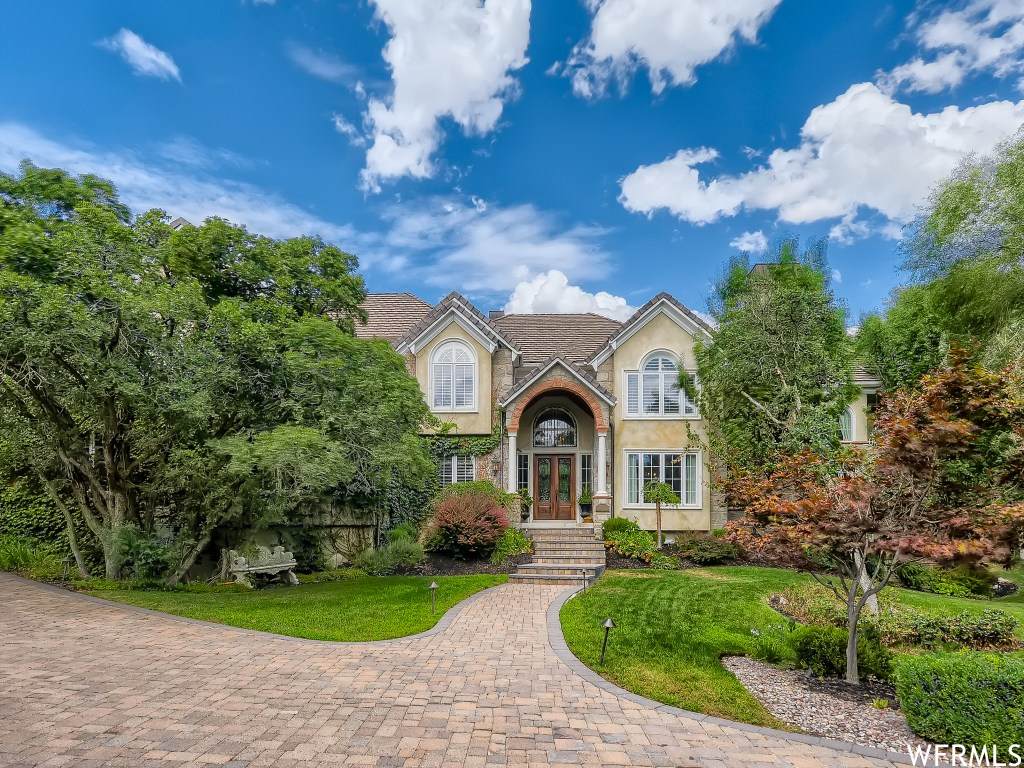 94 Lone Hollow Dr - Photo 1
