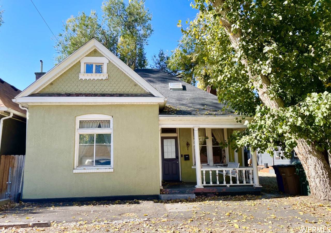 660 Iverson St - Photo 1