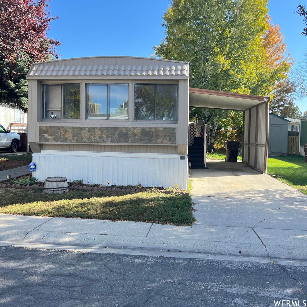 212 Crescent Park Way - Photo 1