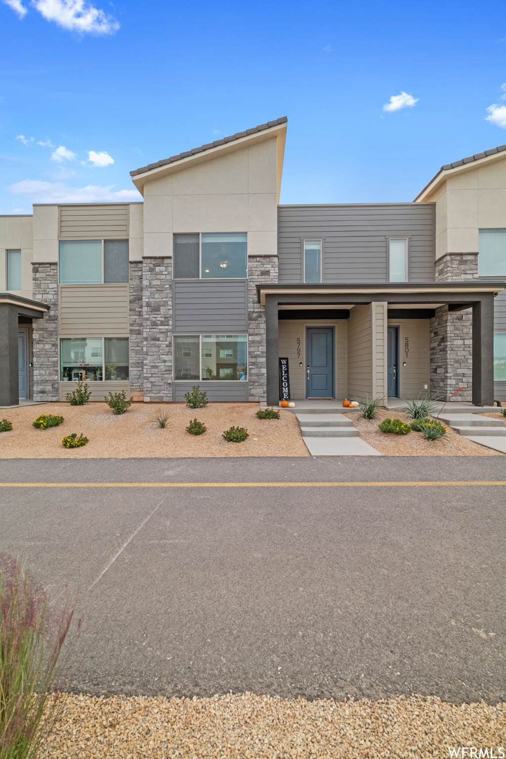 5797 Carnelian Pkwy - Photo 1