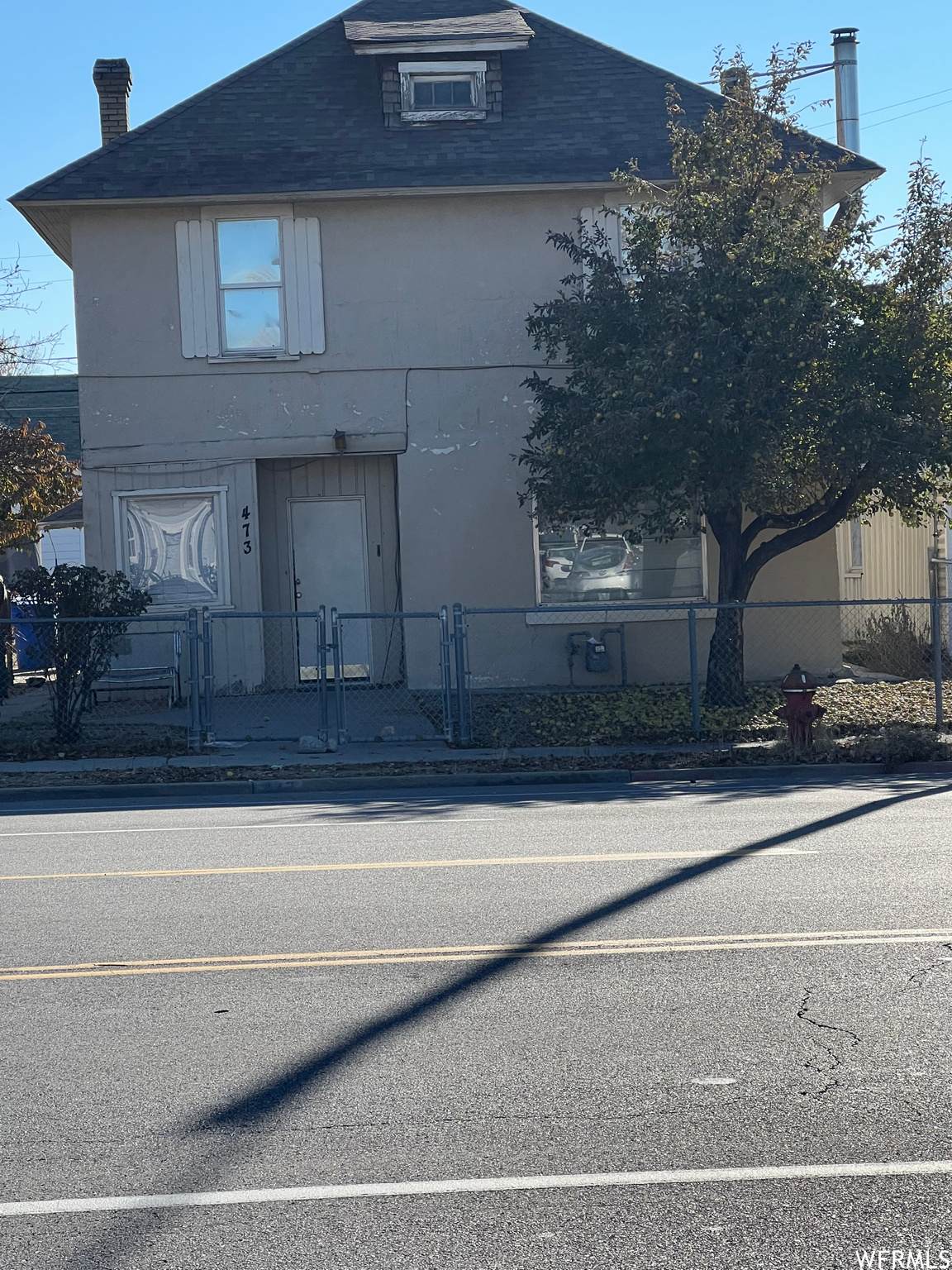 473 Center St - Photo 1