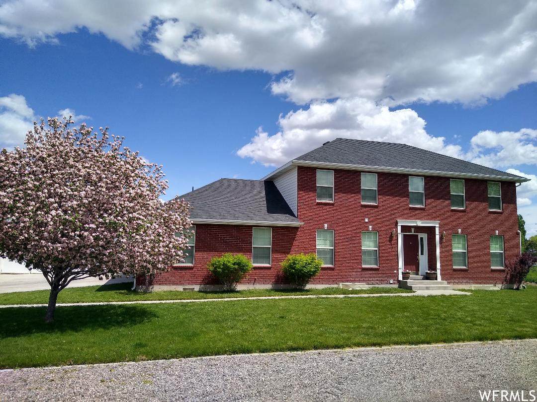 390 230 - Photo 1
