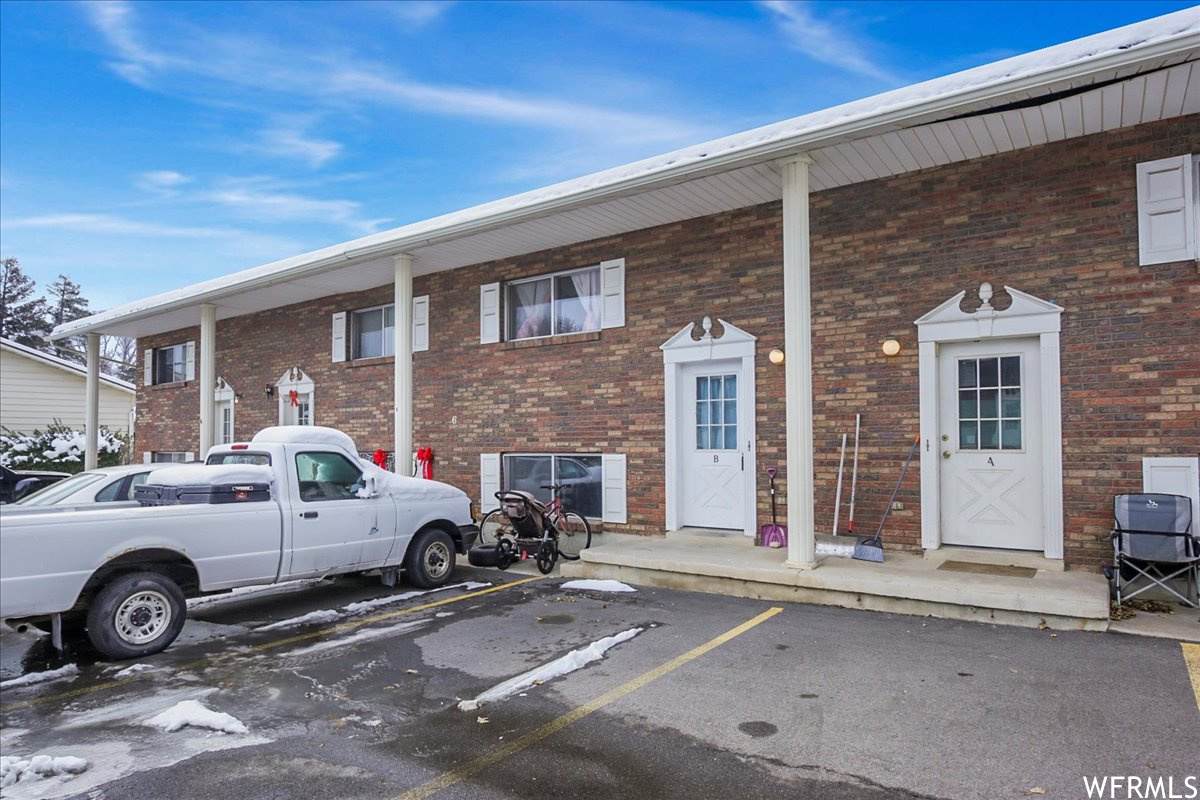 111 Center St - Photo 1