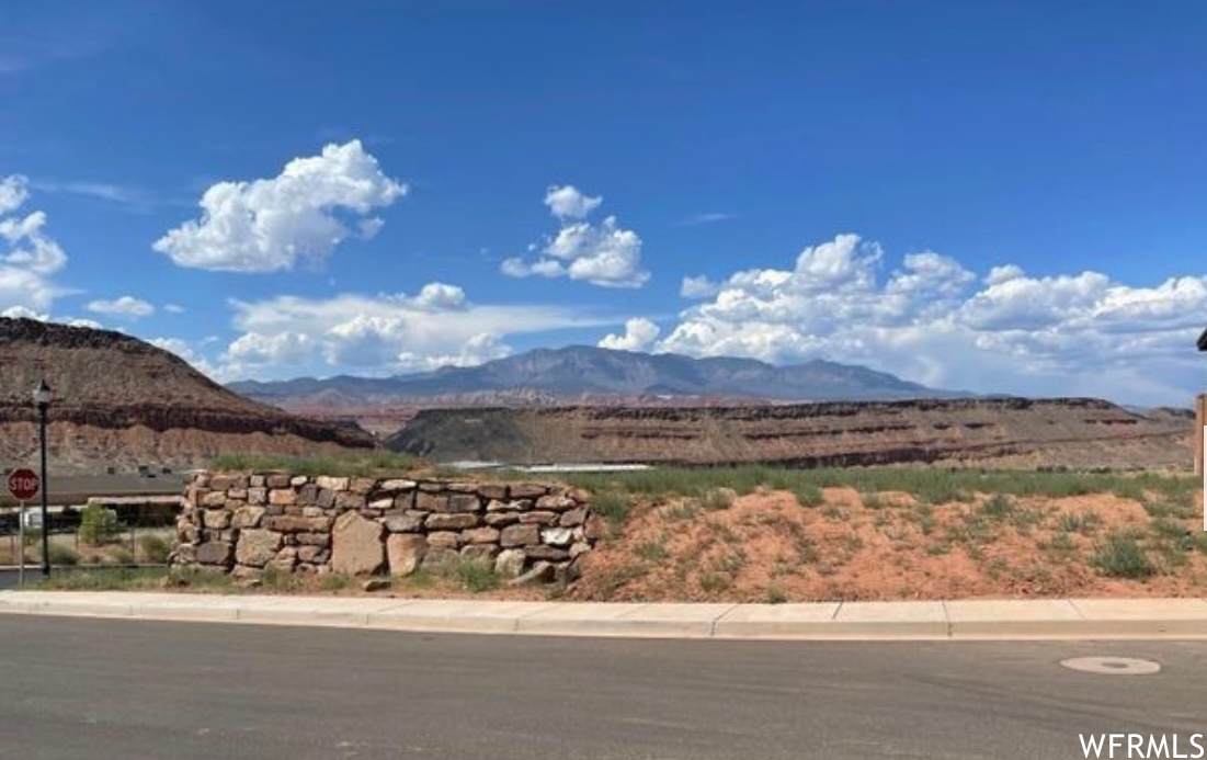 415 Scenic View Cir - Photo 1