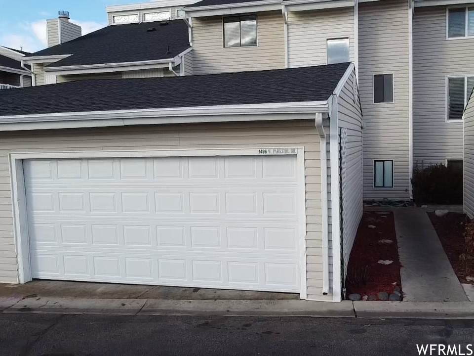 1498 Parkside Dr - Photo 1