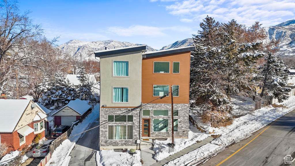 302 40TH St - Photo 1