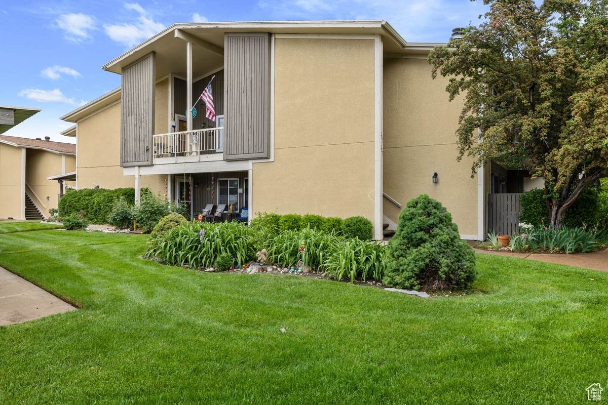 305 Peach Ln - Photo 1