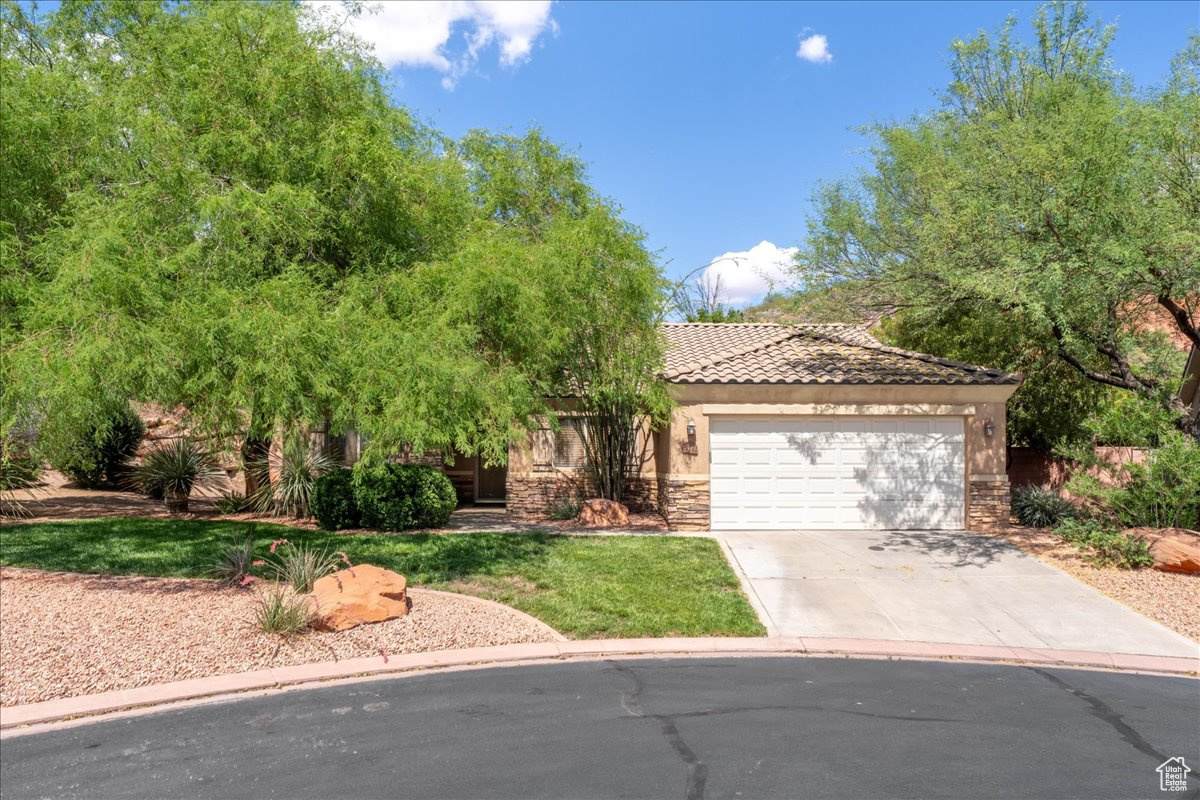1173 Snow Canyon Pkwy - Photo 1