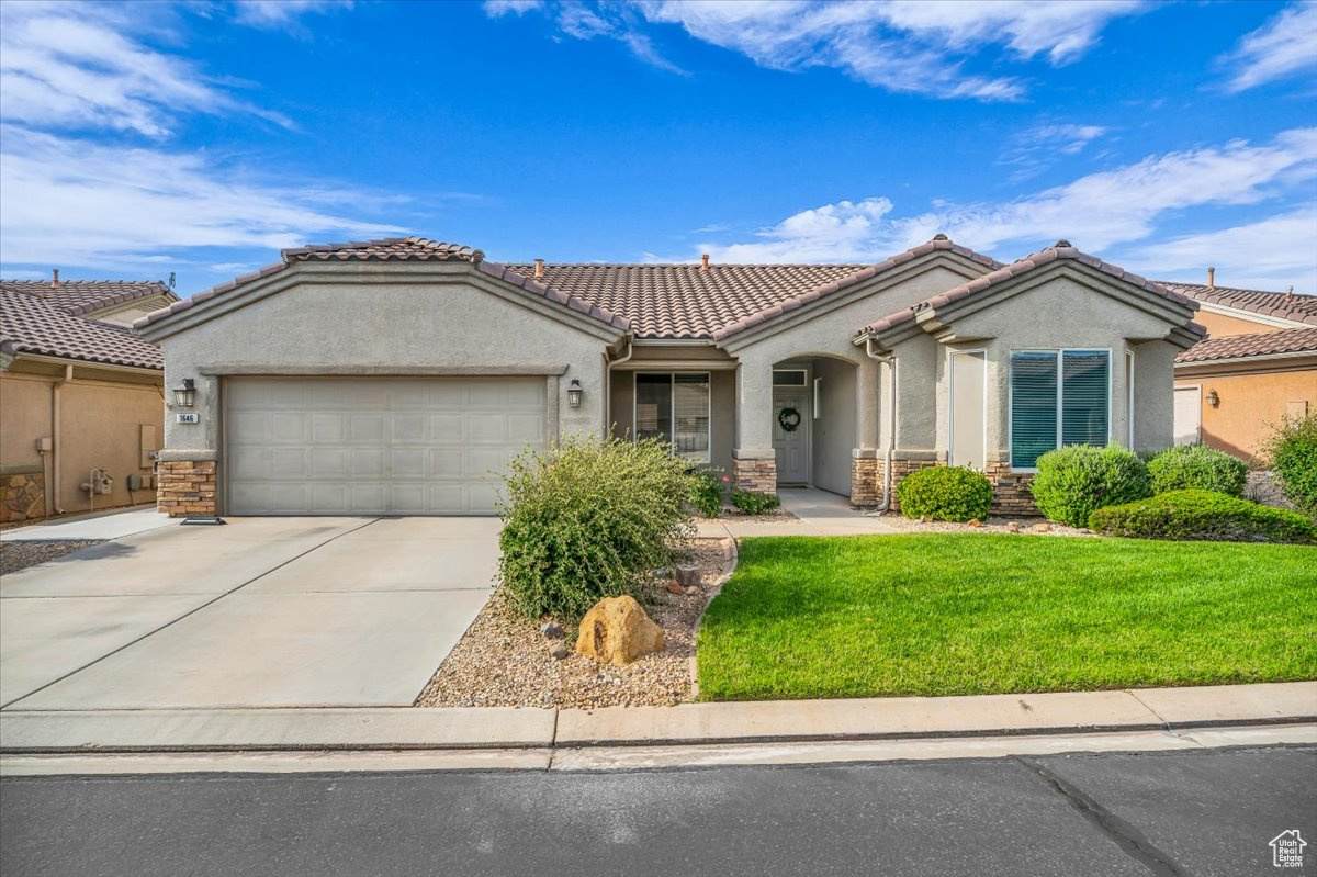 1646 Sunkissed Dr - Photo 1