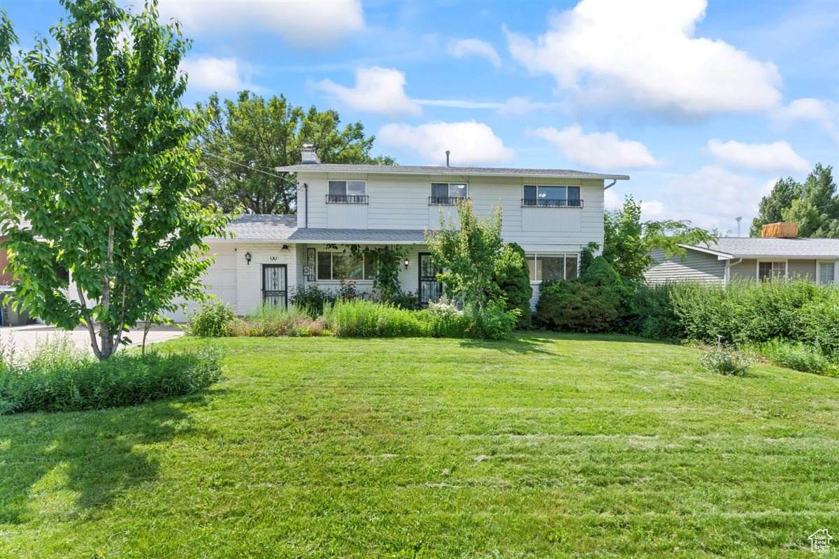 220 Coleman St - Photo 1