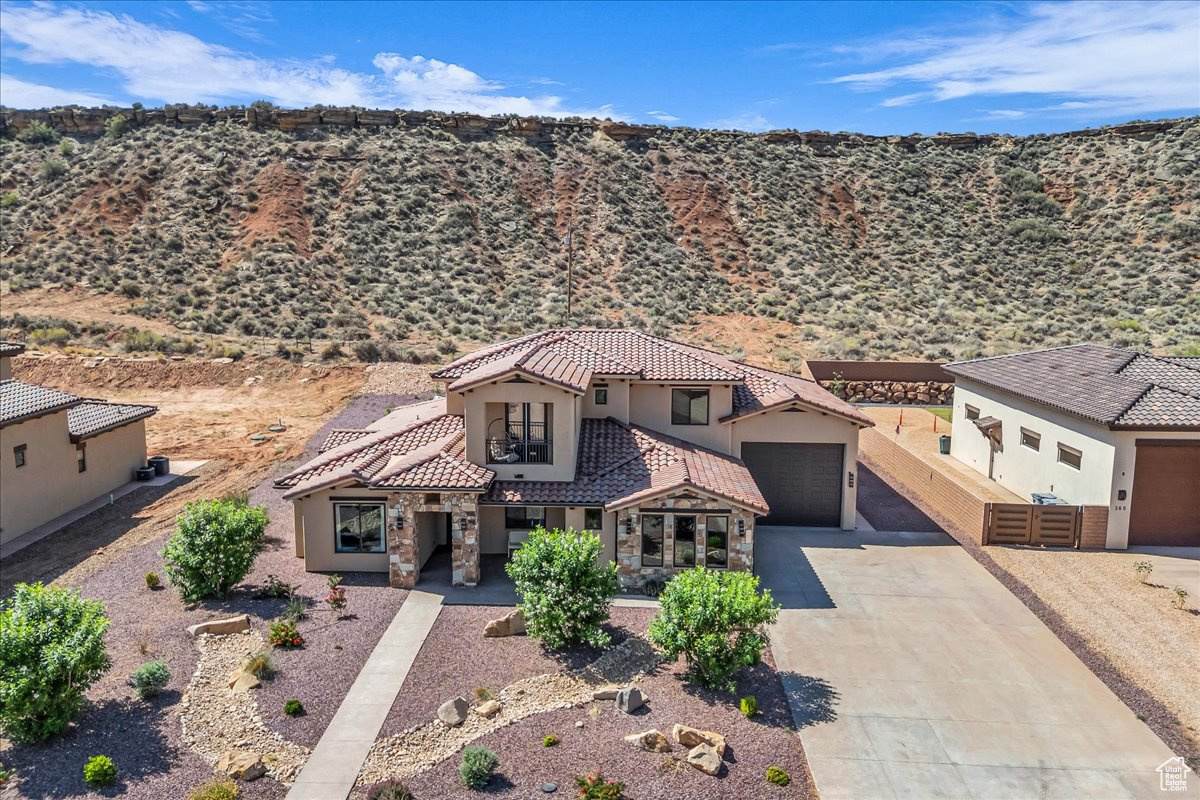 385 Entrada Dr - Photo 1