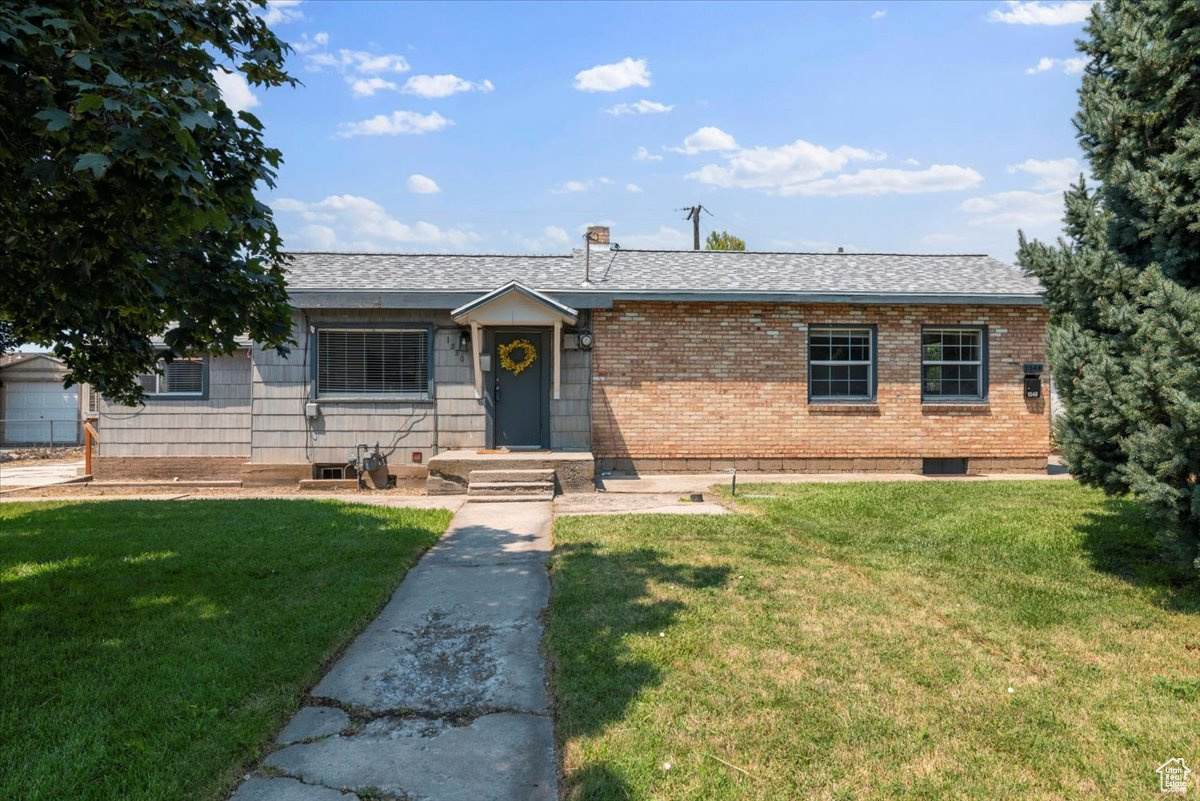 1550 Main St - Photo 1