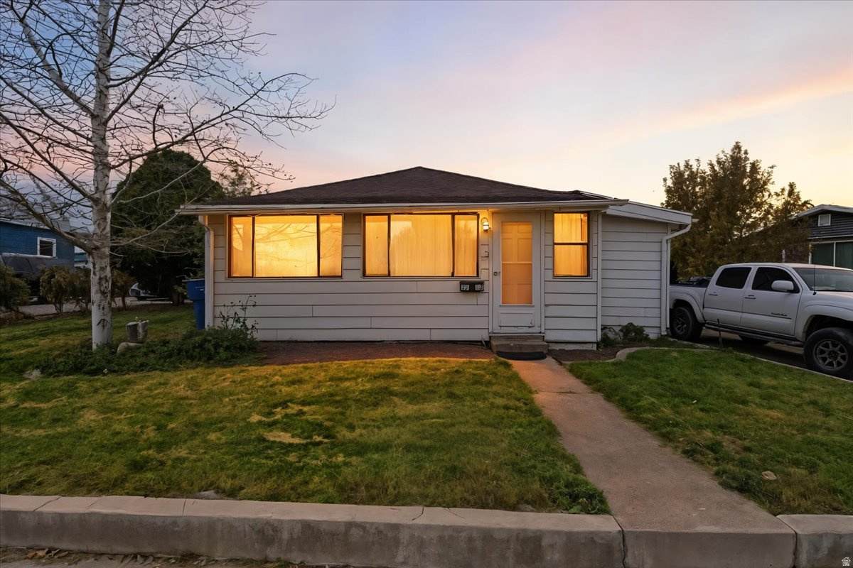 2758 Spencer Ave - Photo 1