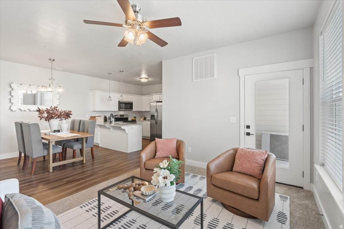 1806 Newcastle Ln - Photo 1