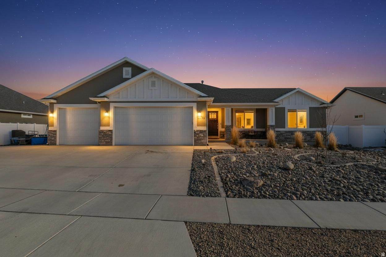 4854 Cliffrose Dr - Photo 1