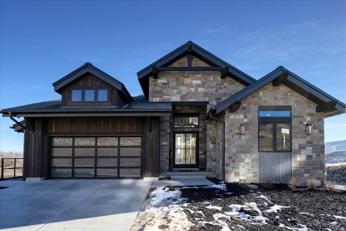 1685 Crystal Ct - Photo 1