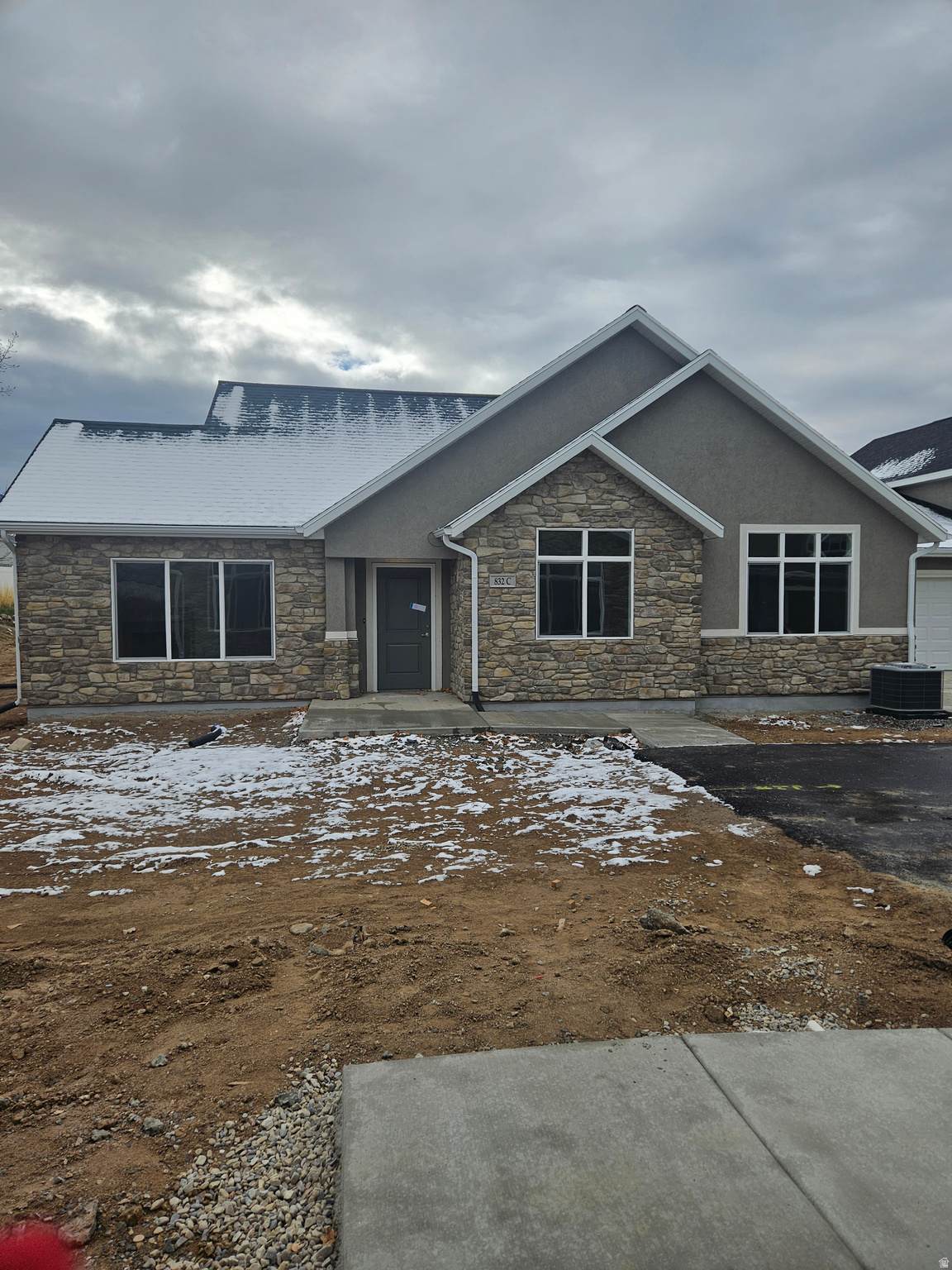 832 250 E St - Photo 1