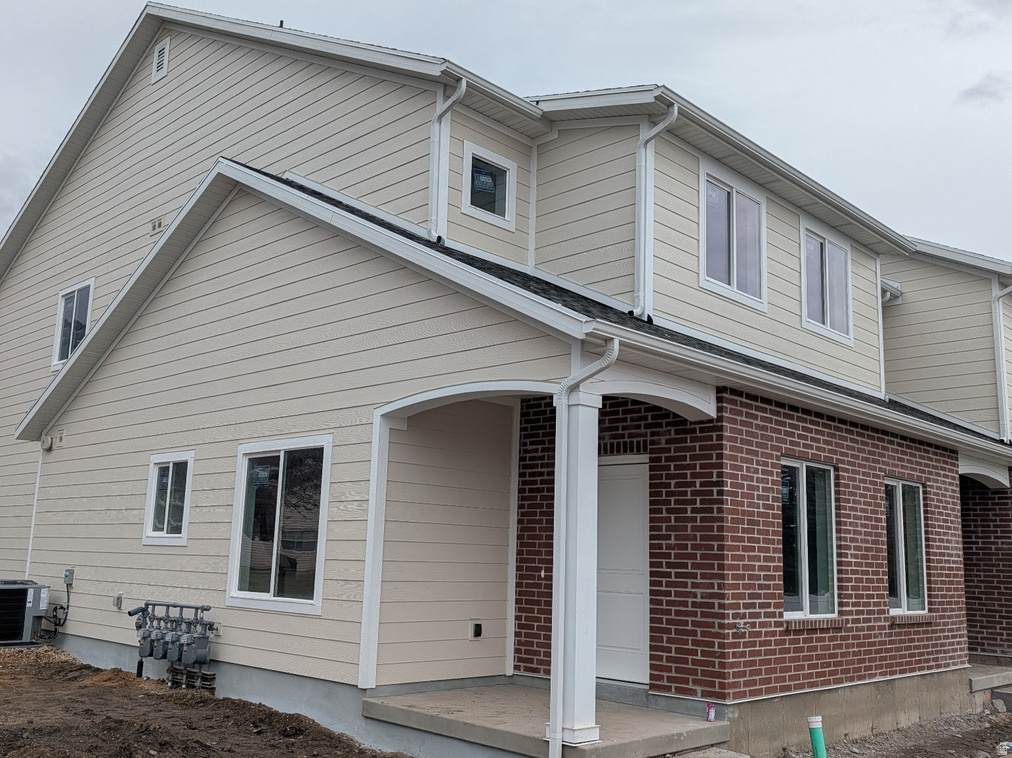 781 Pheasantbrook Dr - Photo 1