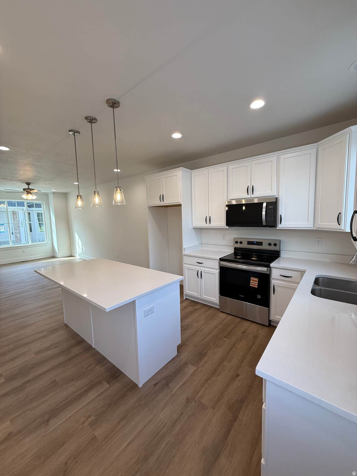 1735 Northview Ln - Photo 1