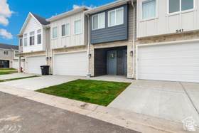 537 Blue St - Photo 1
