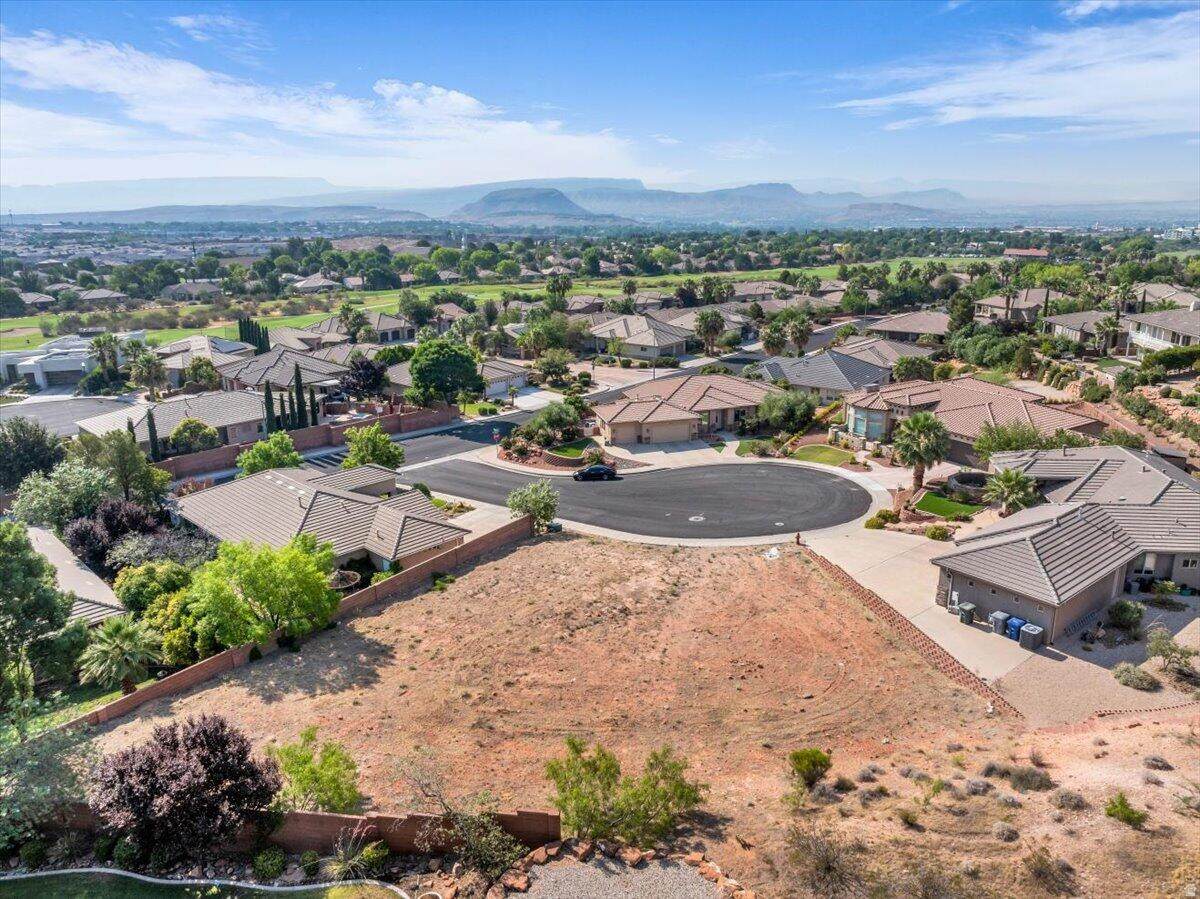 1086 Montezuma Cir - Photo 1
