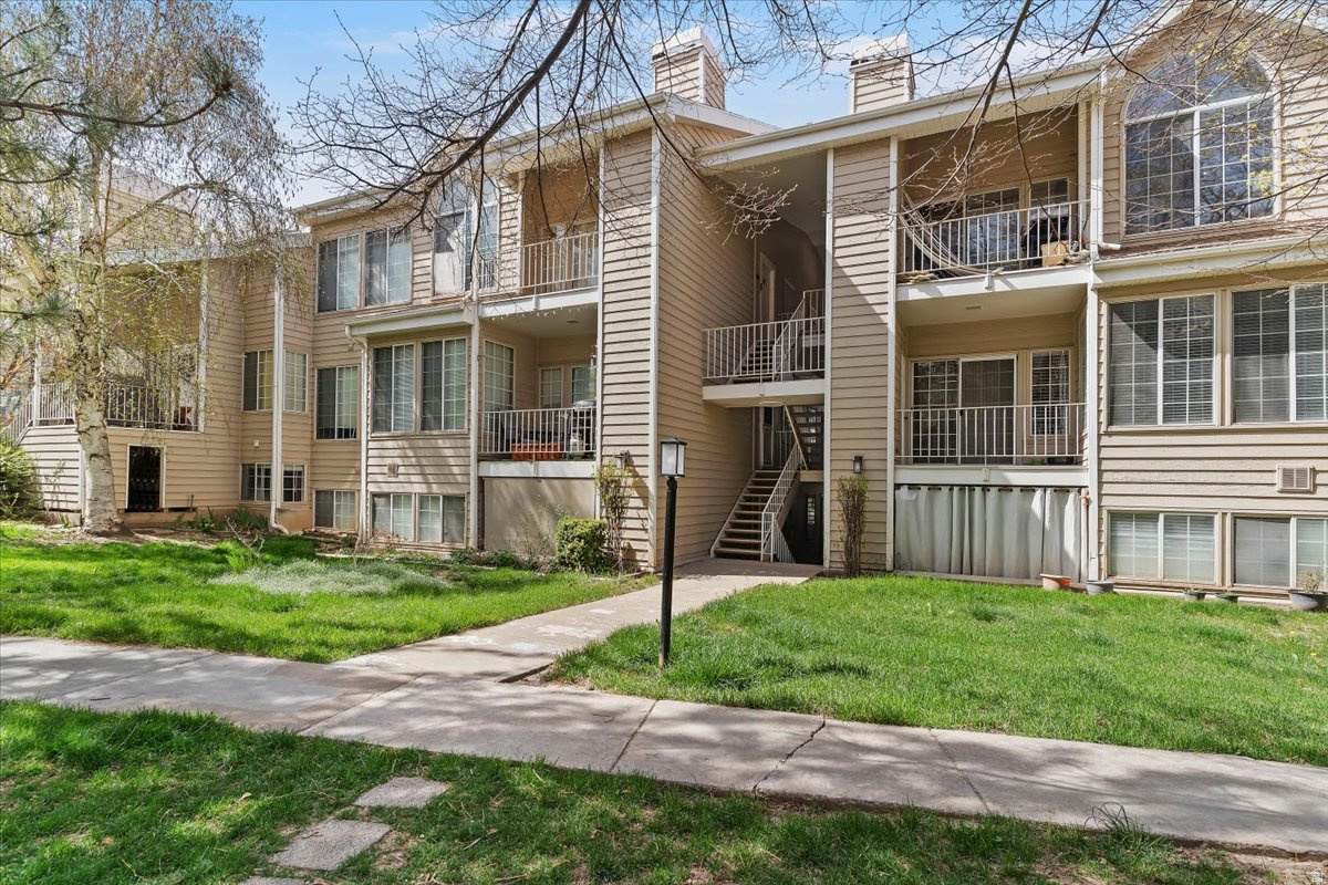 650 Main St - Photo 1