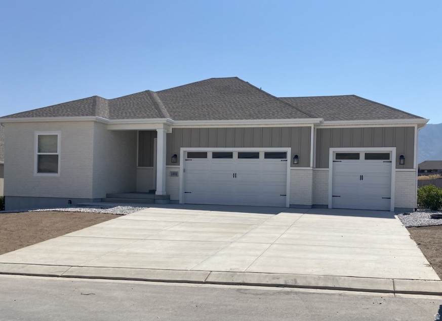 1353 West View Dr - Photo 1