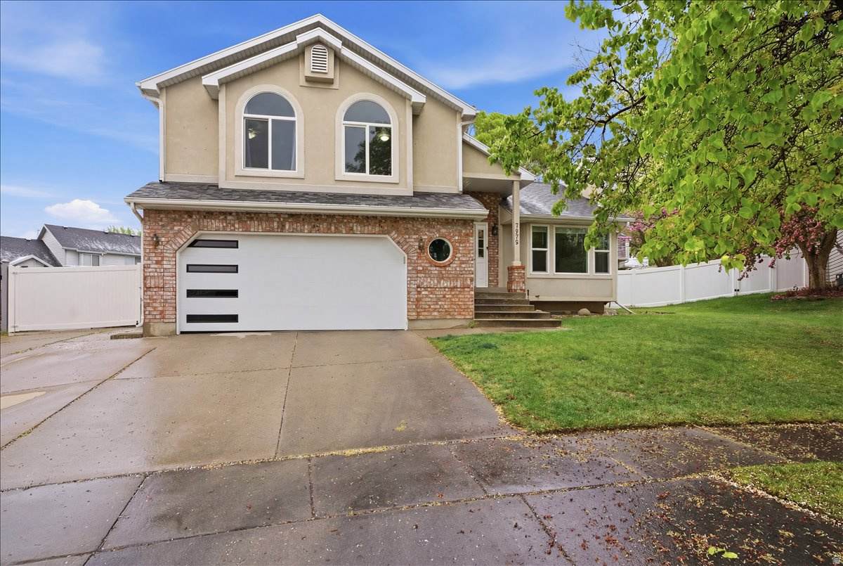 7975 Showcase Ln - Photo 1