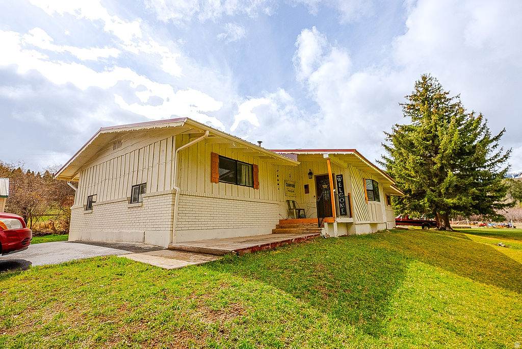 16 Old Oregon Rd - Photo 1