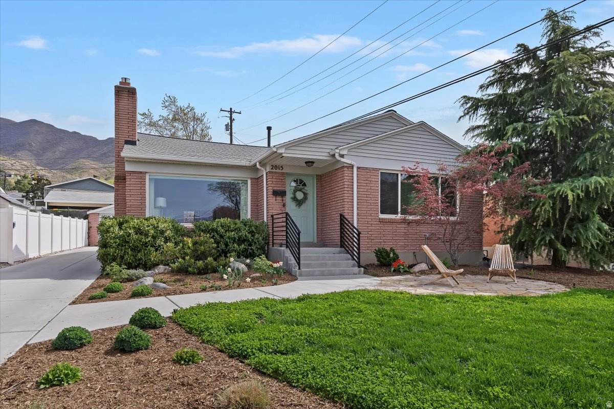2015 Laurelhurst Dr - Photo 1