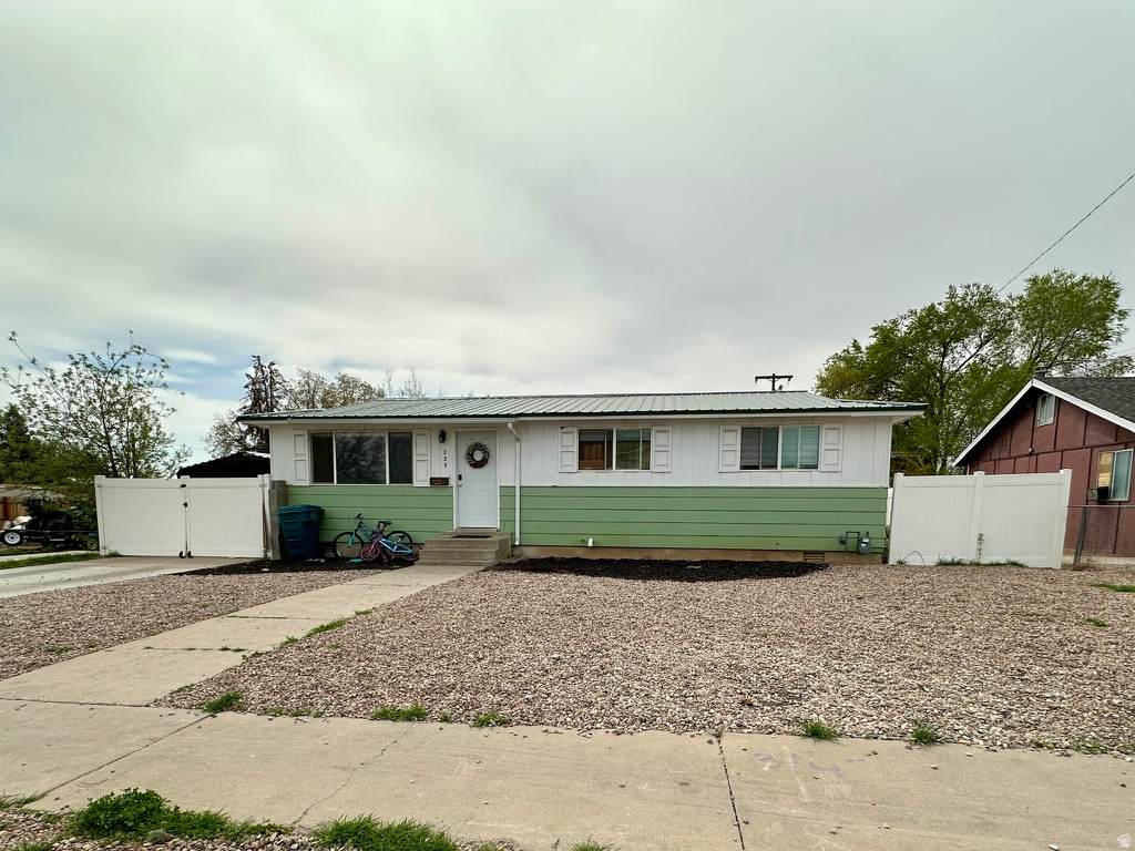 235 200 - Photo 1