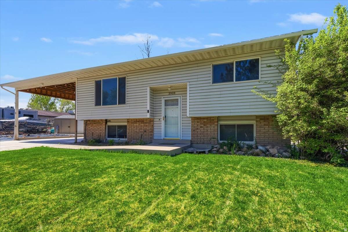 3908 Lorna Dr - Photo 1