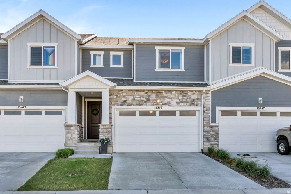 15253 Wild Horse Way - Photo 1