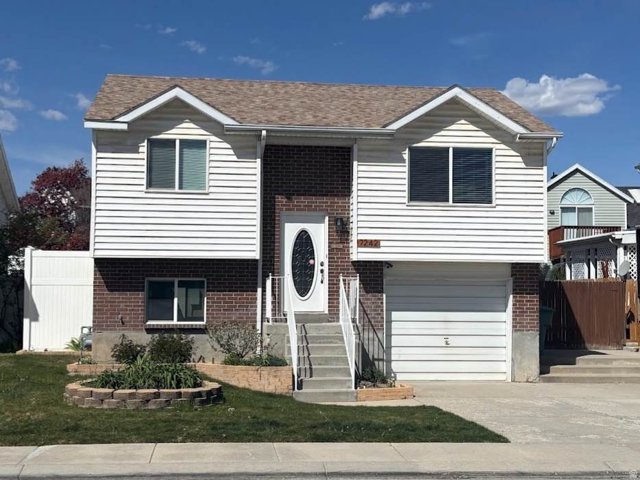 7242 Callie Dr - Photo 1