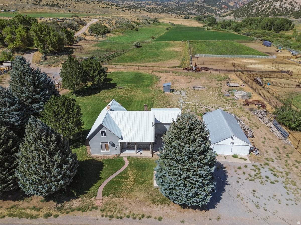 3983 Bennie Creek Rd - Photo 1
