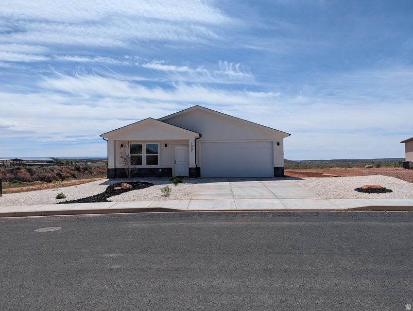 1681 Creekside Dr - Photo 1
