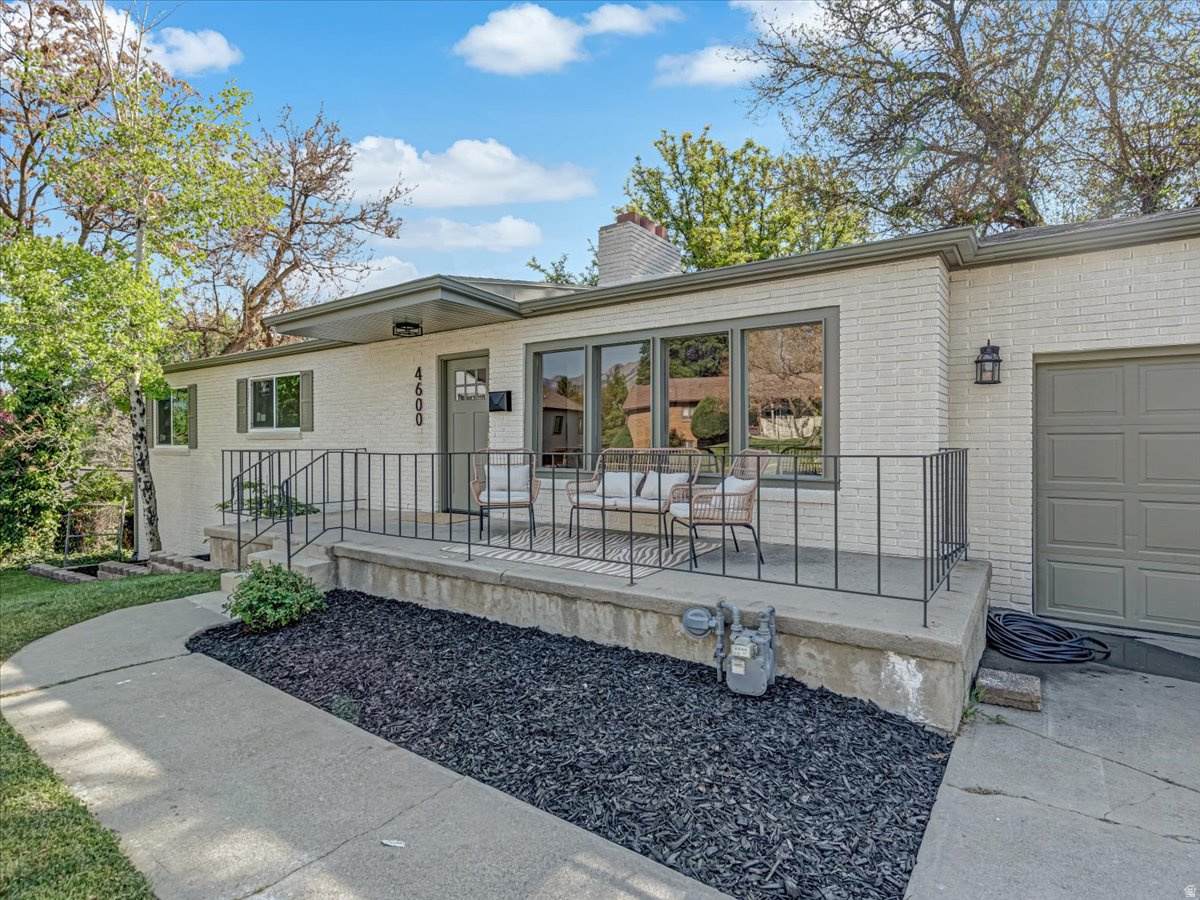 4600 Creekview Dr - Photo 1