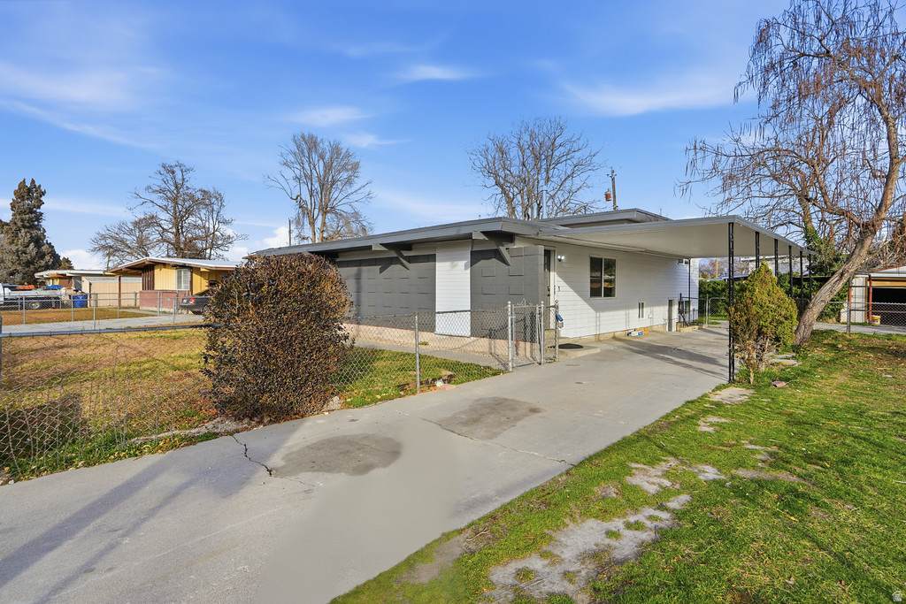 3875 Cheryl St - Photo 1
