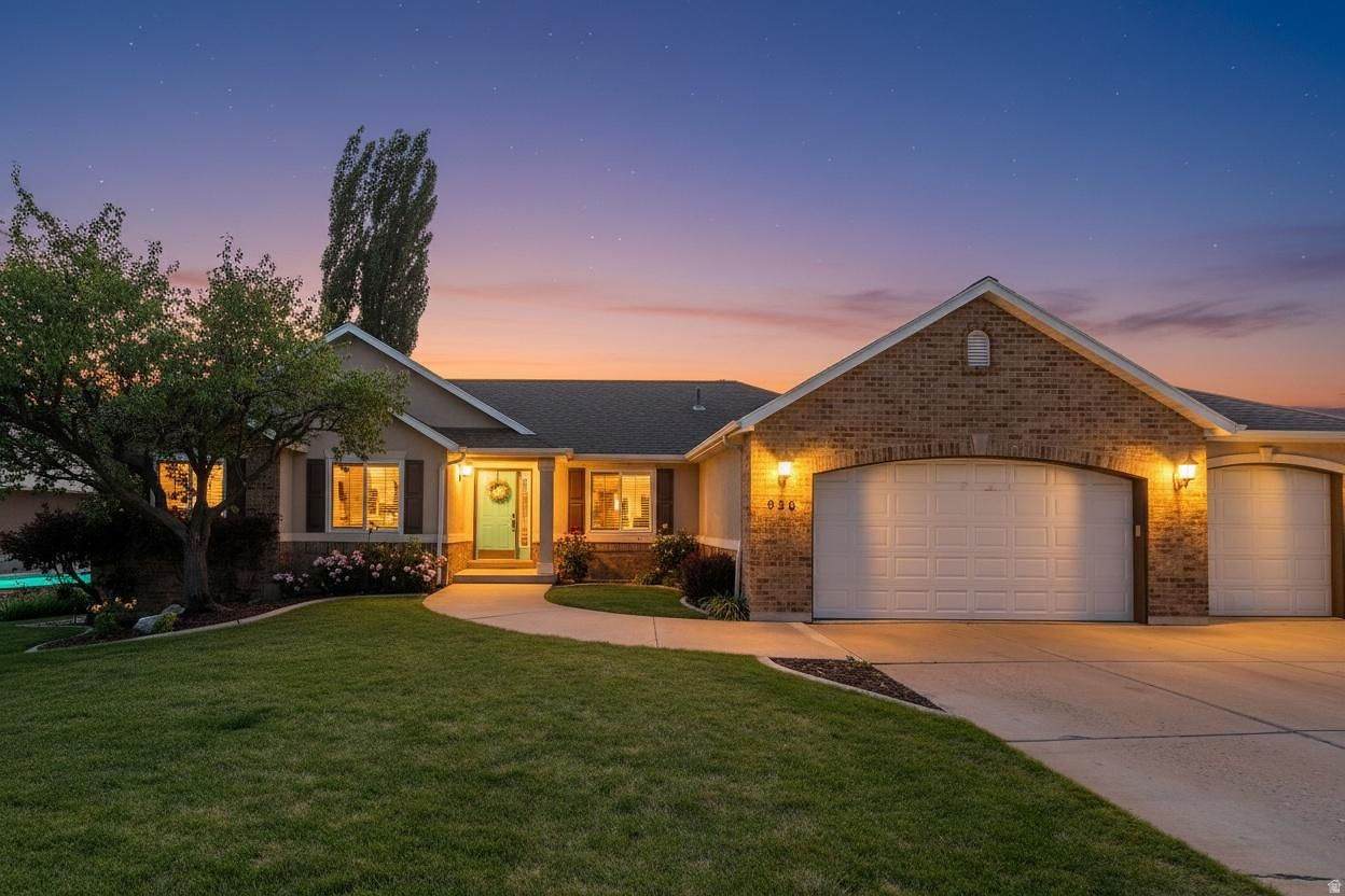 936 Davis Creek Ln - Photo 1