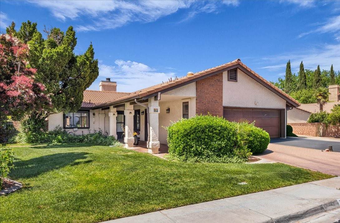 545 Valley View Dr Dr - Photo 1